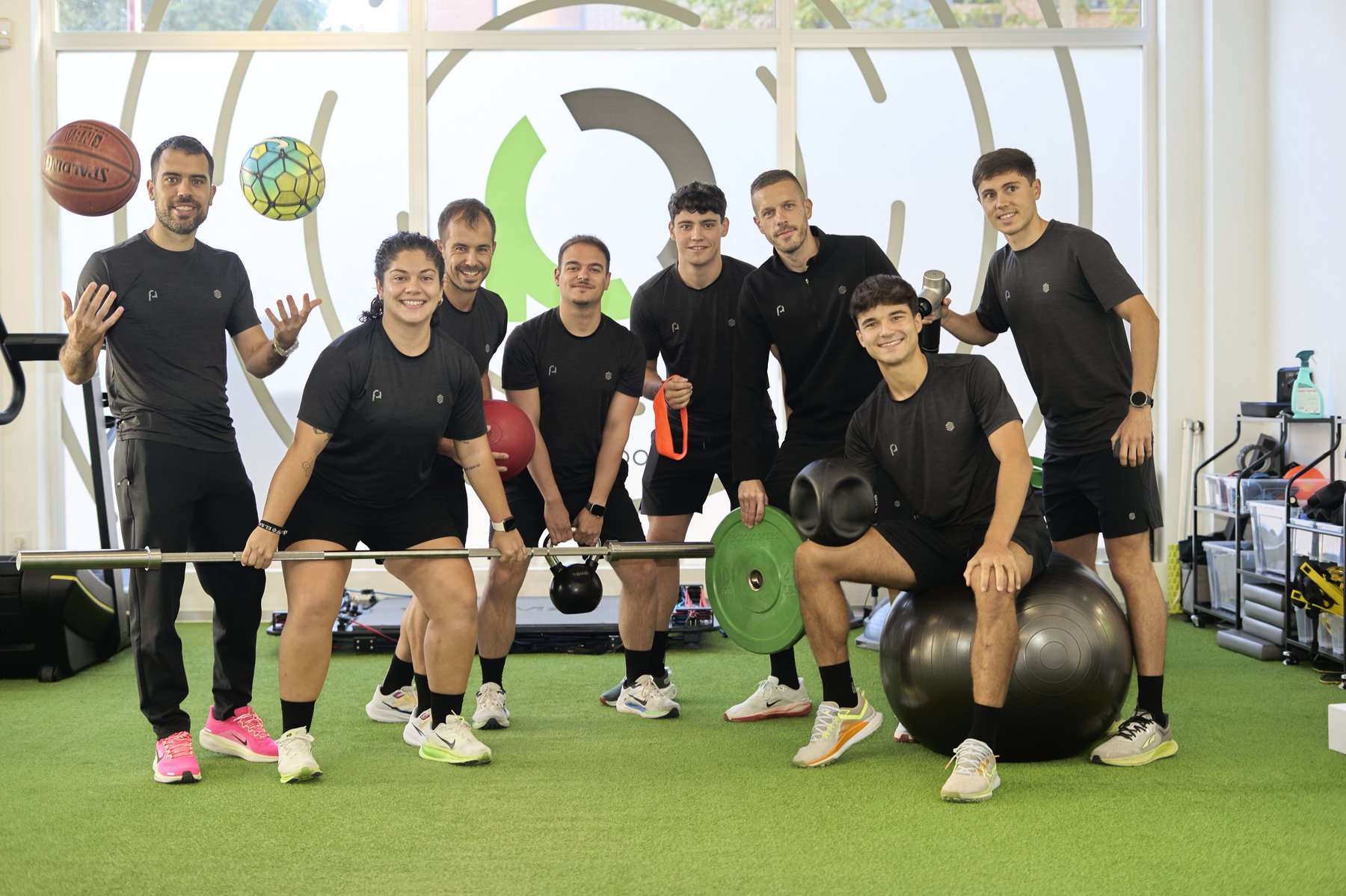 Equipo de entrenadores de Proporción A en su centro de Valladolid